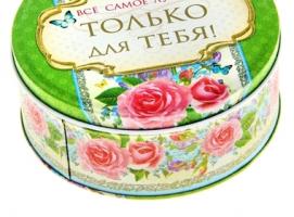 Набор мыльных лепестков 7 шт. + 2 свечи в шкатулке Только для тебя