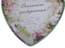 Набор мыльных лепестков в шкатулке-сердце С любовью: 8 бутонов и полотенце