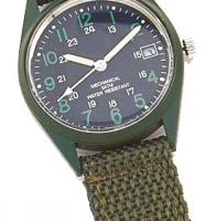 Оливковые наручные часы 